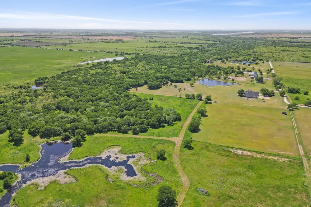626 Scoggins Road Tioga, TX 76271