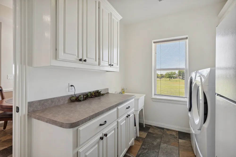 626 Scoggins Road Tioga, TX 76271