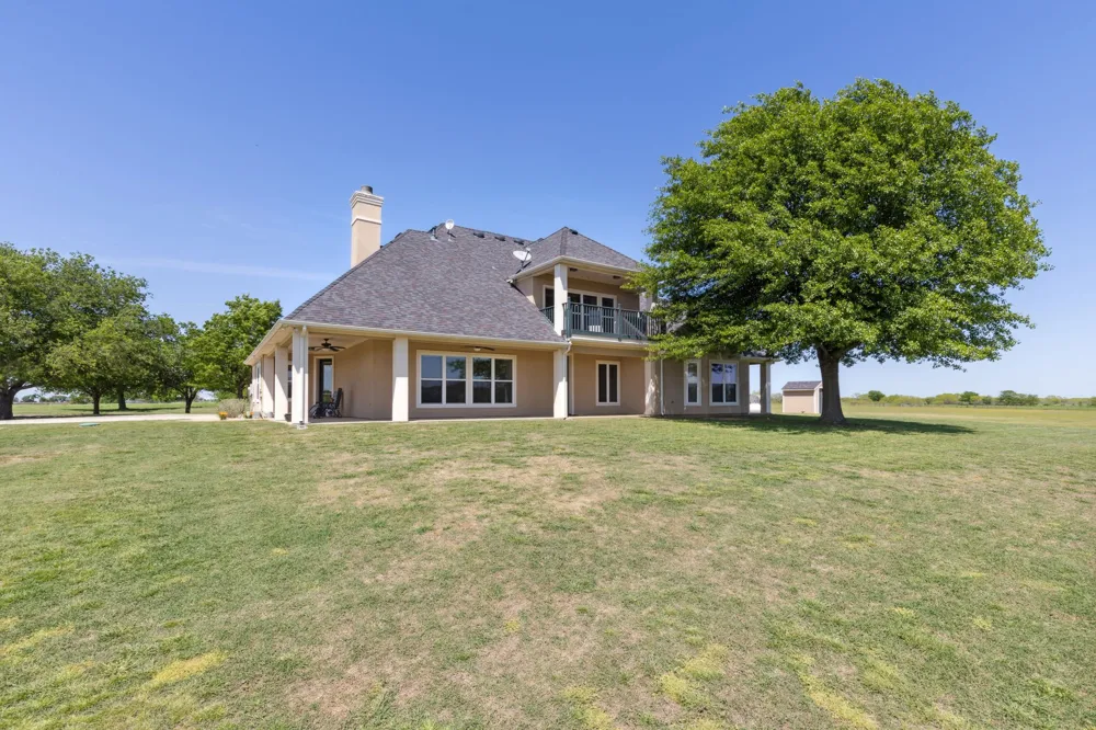 626 Scoggins Road Tioga, TX 76271
