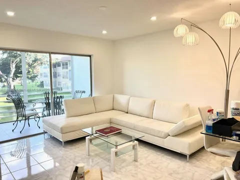 5051 W Oakland Park Blvd #204