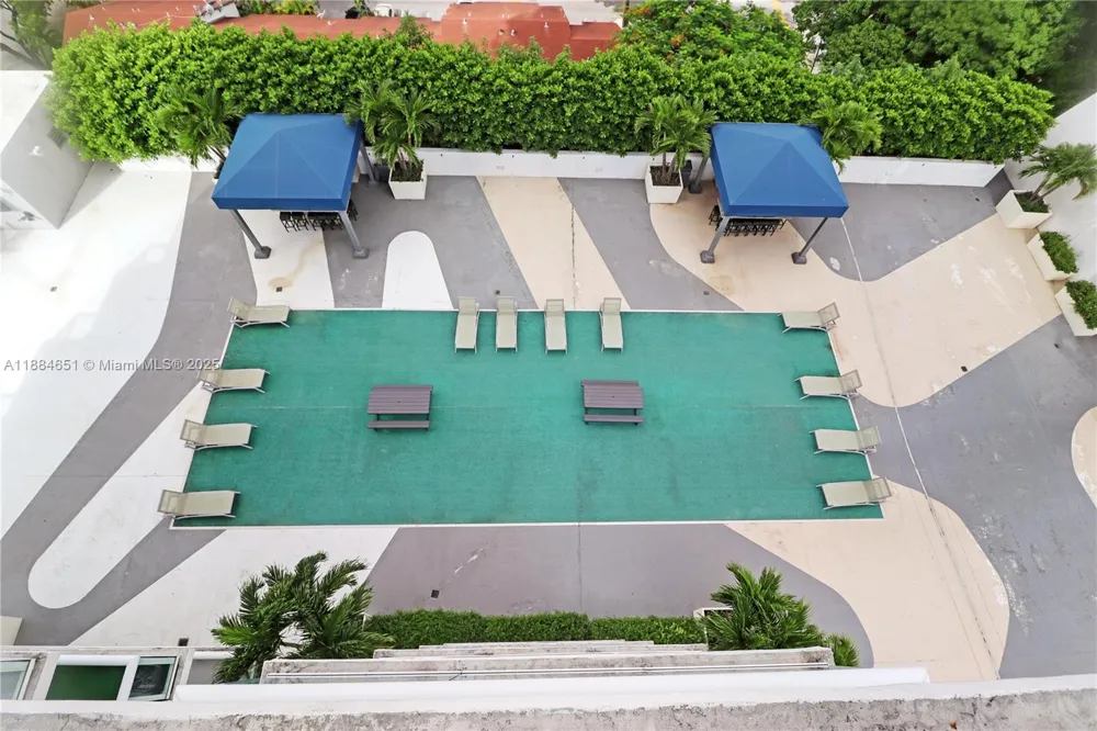 1871 NW S River Dr #1205 Miami, FL 33125
