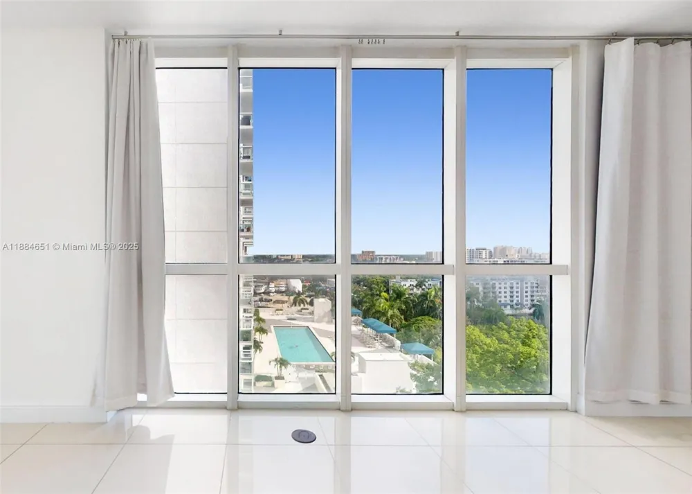 1871 NW S River Dr #1205 Miami, FL 33125