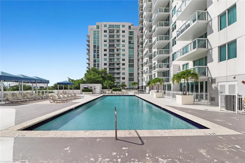 1871 NW S River Dr #1205 Miami, FL 33125