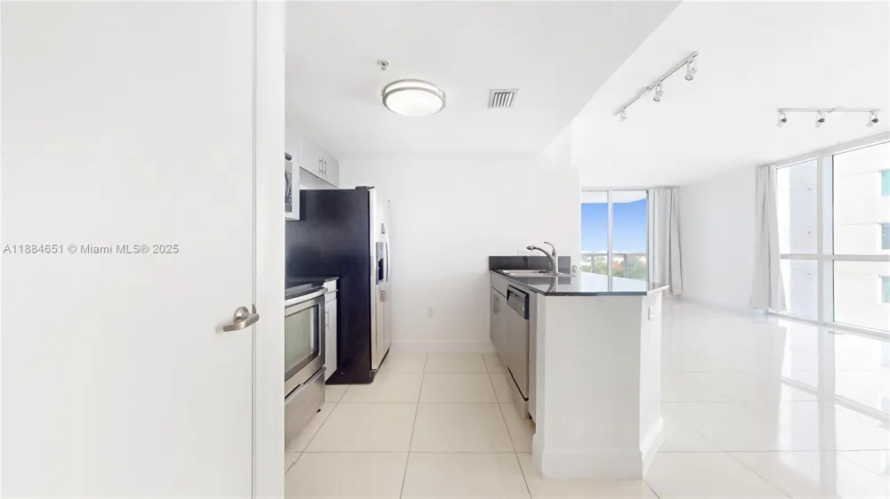 1871 NW S River Dr #1205 Miami, FL 33125