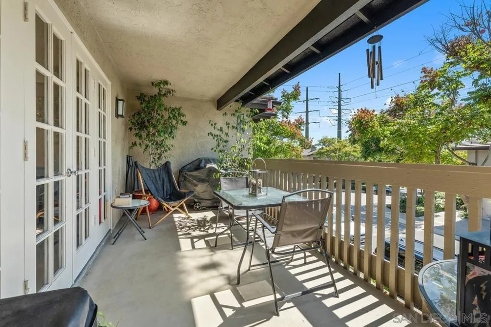 6028 Gaines St San Diego, CA 92110