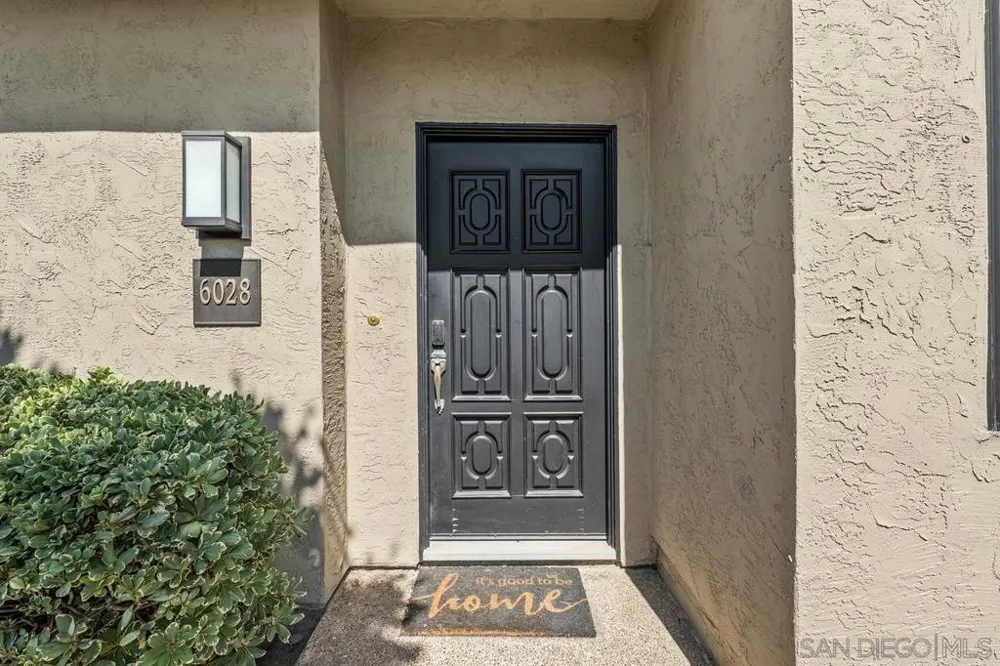 6028 Gaines St San Diego, CA 92110