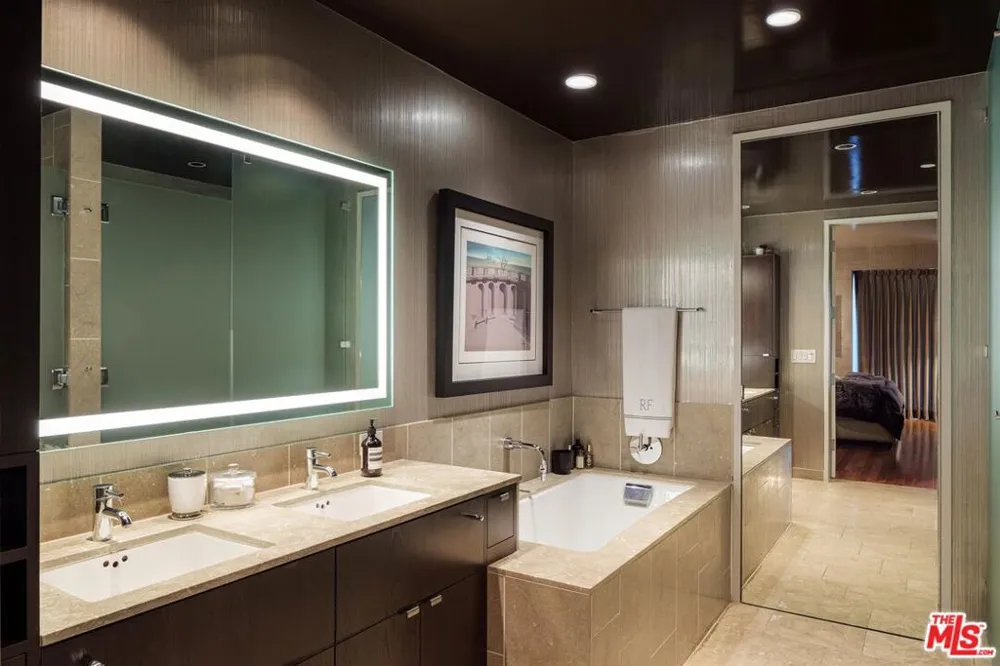 6250 Hollywood Boulevard #6K Los Angeles, CA 90028