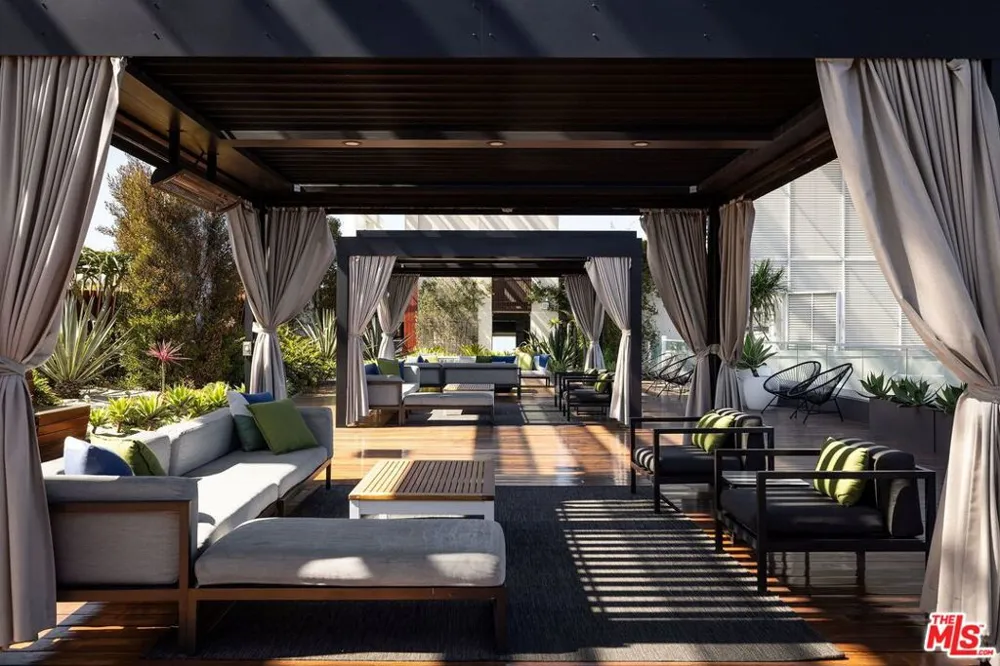 6250 Hollywood Boulevard #6K Los Angeles, CA 90028