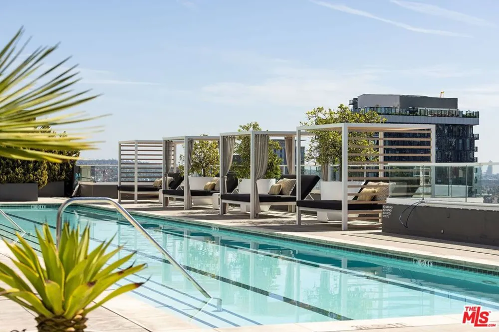 6250 Hollywood Boulevard #6K Los Angeles, CA 90028