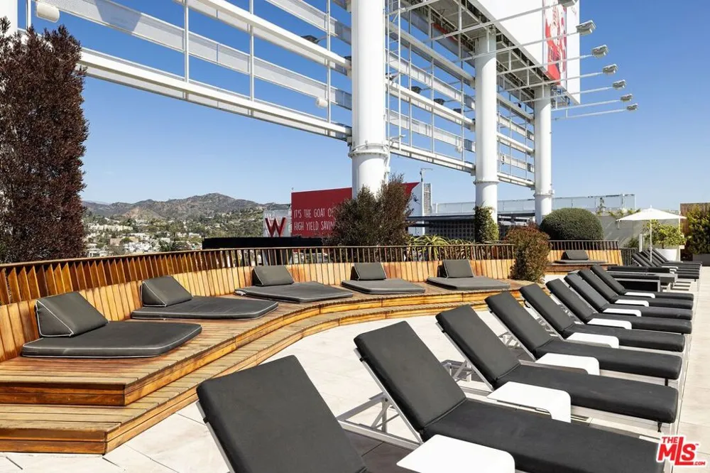 6250 Hollywood Boulevard #6K Los Angeles, CA 90028