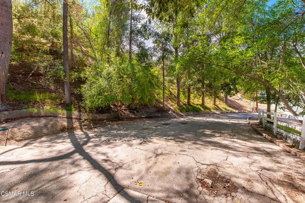 24910 John Fremont Road Hidden Hills, CA 91302