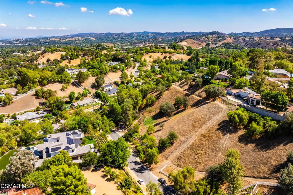 24910 John Fremont Road Hidden Hills, CA 91302