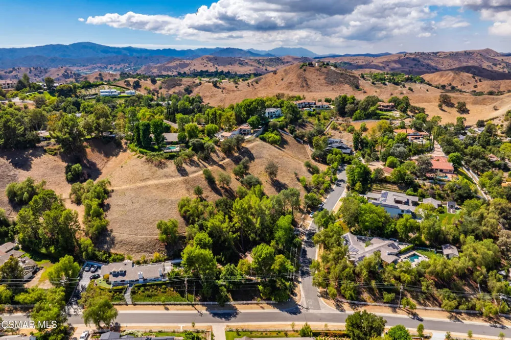 24910 John Fremont Road Hidden Hills, CA 91302