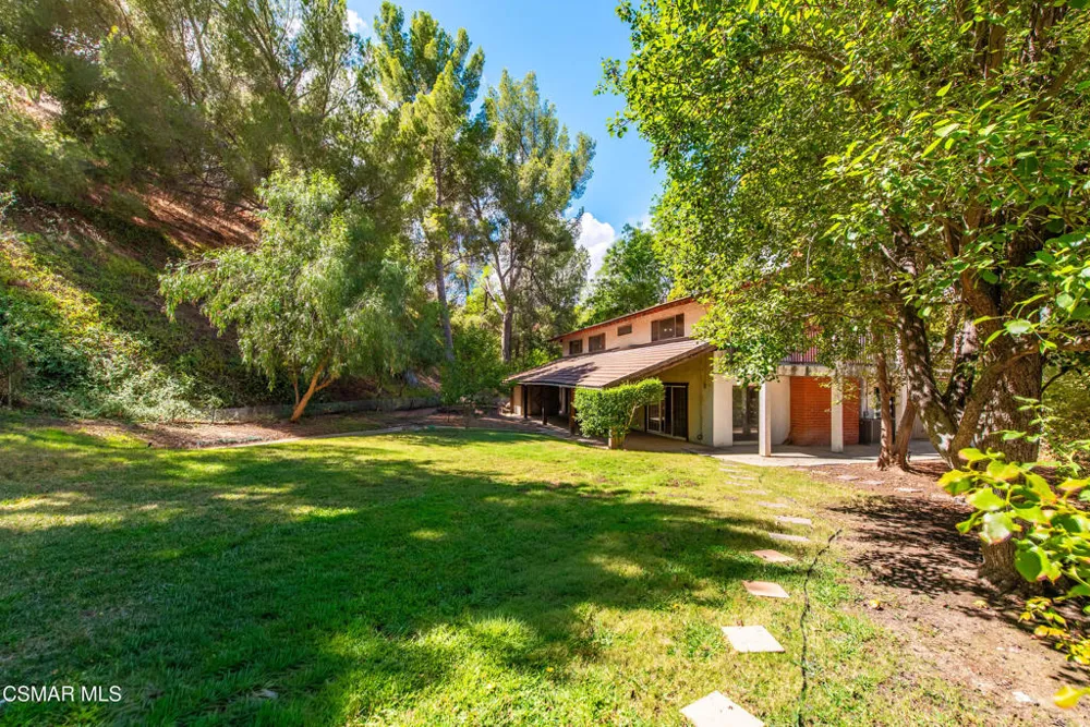 24910 John Fremont Road Hidden Hills, CA 91302