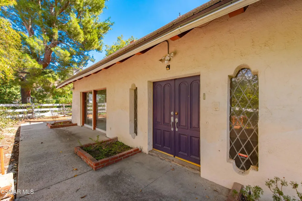 24910 John Fremont Road Hidden Hills, CA 91302