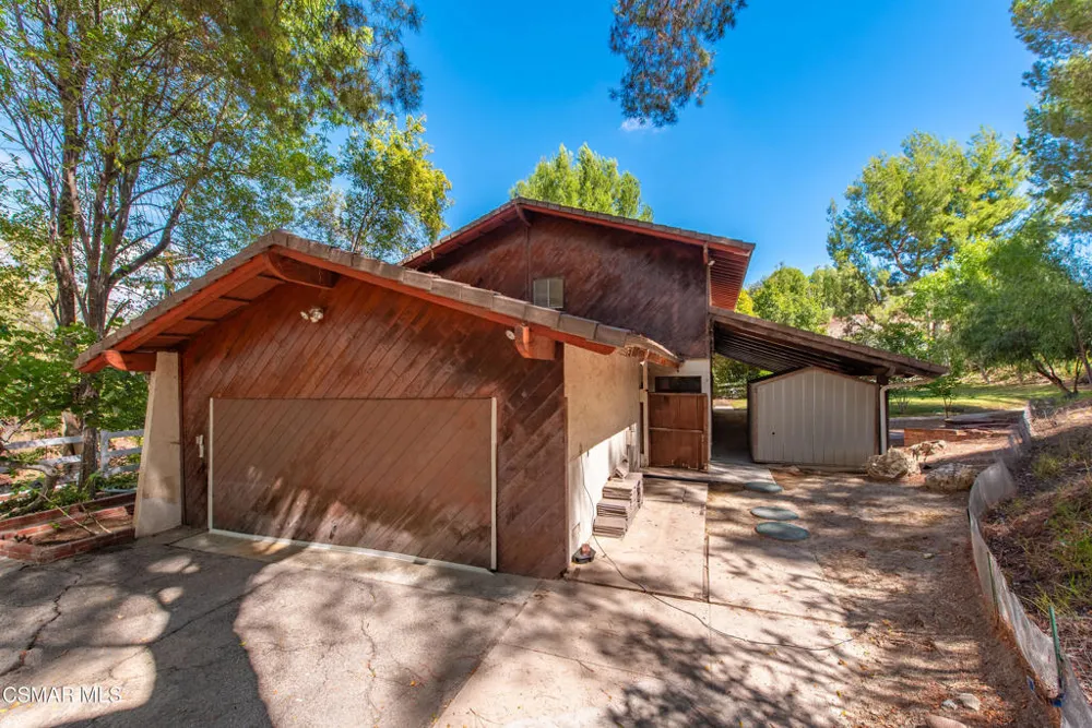 24910 John Fremont Road Hidden Hills, CA 91302