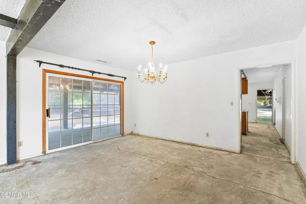 24910 John Fremont Road Hidden Hills, CA 91302