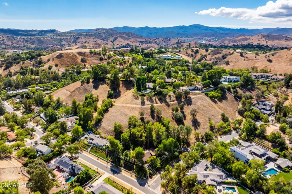 24910 John Fremont Road Hidden Hills, CA 91302