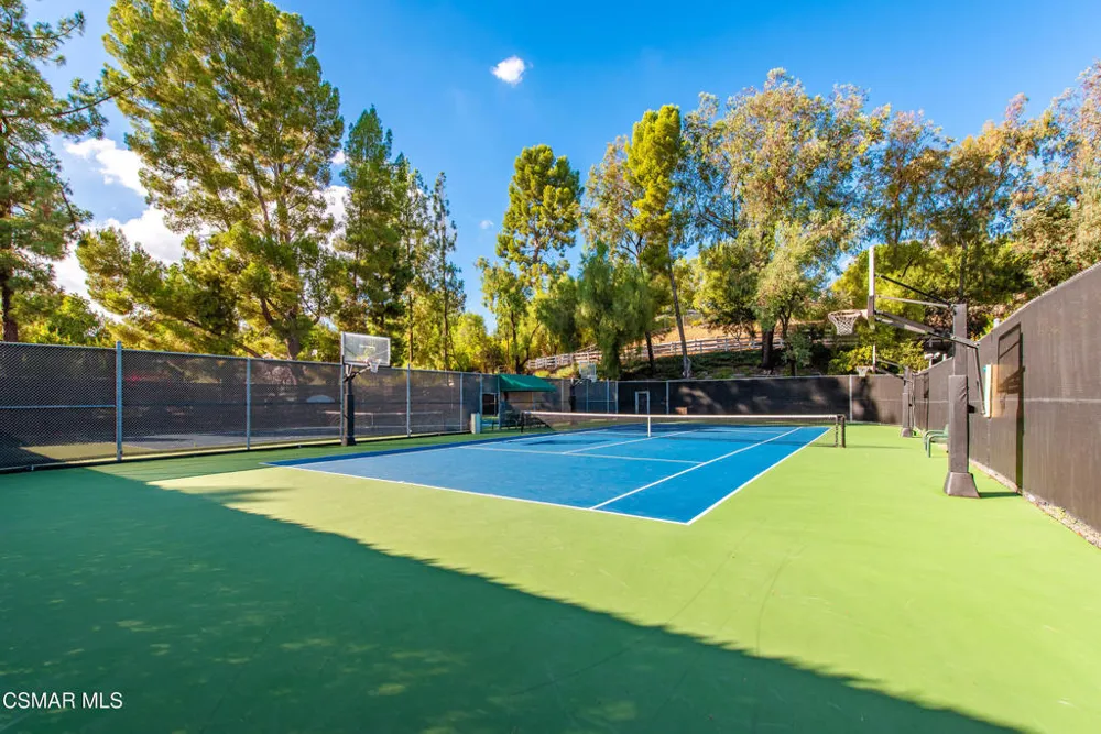 24910 John Fremont Road Hidden Hills, CA 91302