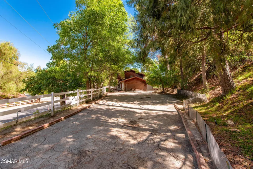 24910 John Fremont Road Hidden Hills, CA 91302