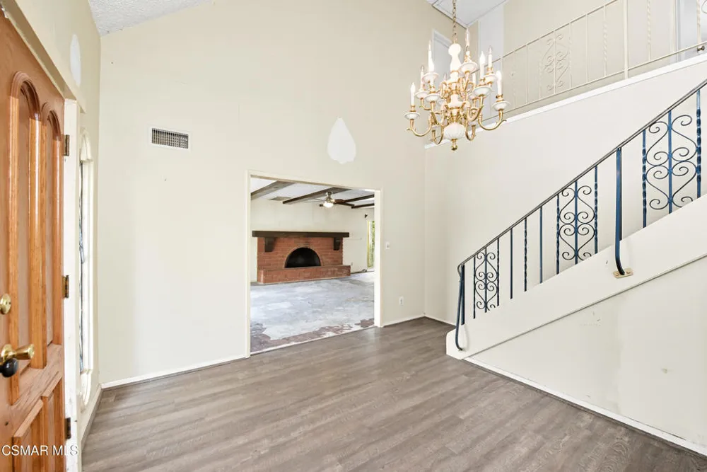 24910 John Fremont Road Hidden Hills, CA 91302
