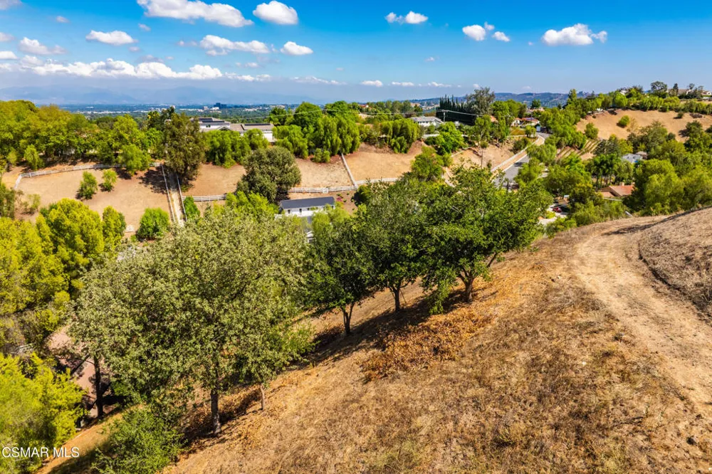 24910 John Fremont Road Hidden Hills, CA 91302