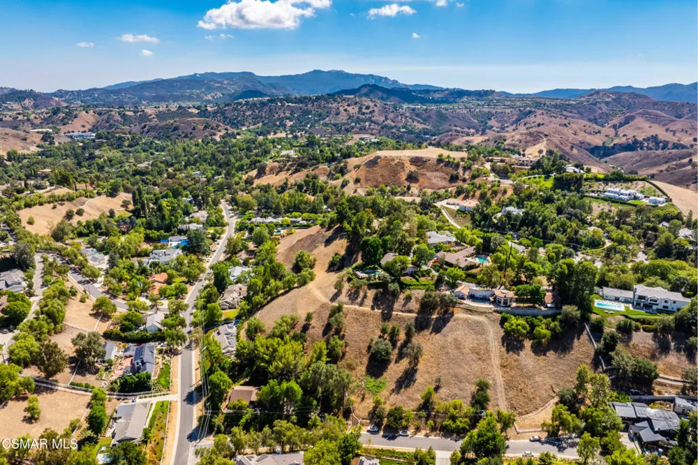 24910 John Fremont Road Hidden Hills, CA 91302
