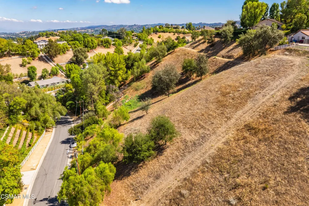 24910 John Fremont Road Hidden Hills, CA 91302