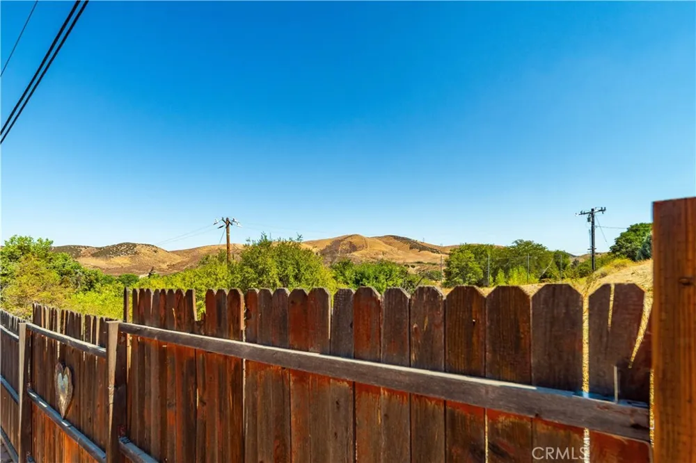 42846 Montello Drive Lake Elizabeth, CA 93532