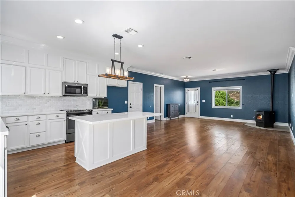 42846 Montello Drive Lake Elizabeth, CA 93532