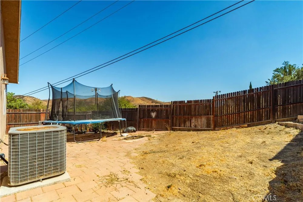 42846 Montello Drive Lake Elizabeth, CA 93532
