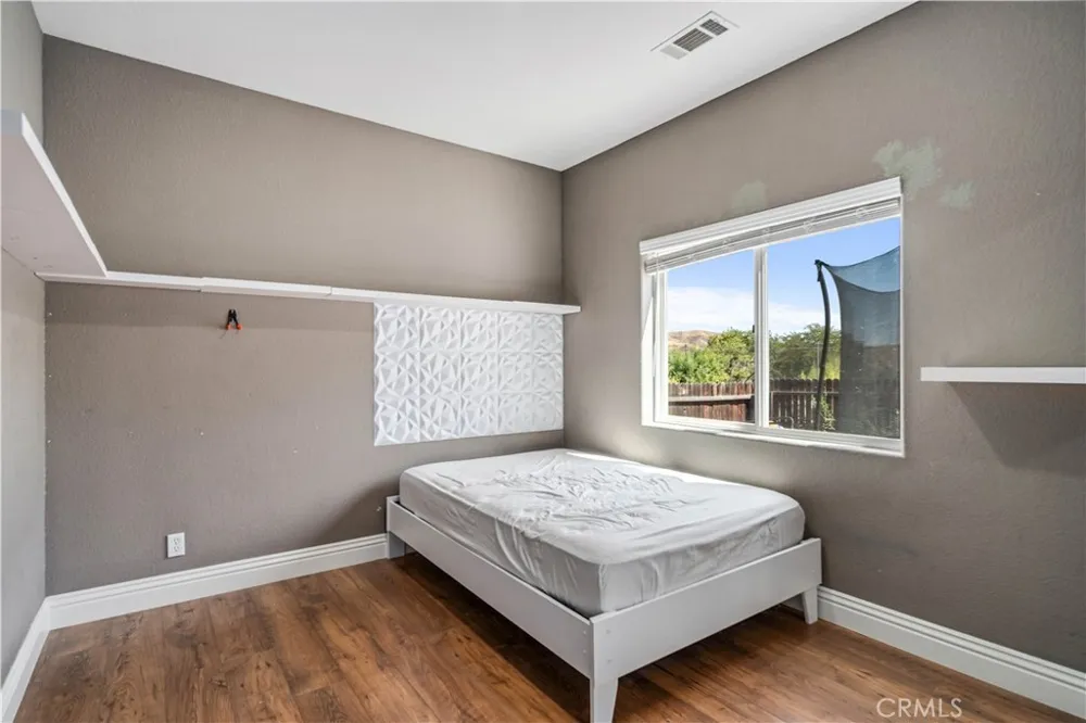 42846 Montello Drive Lake Elizabeth, CA 93532
