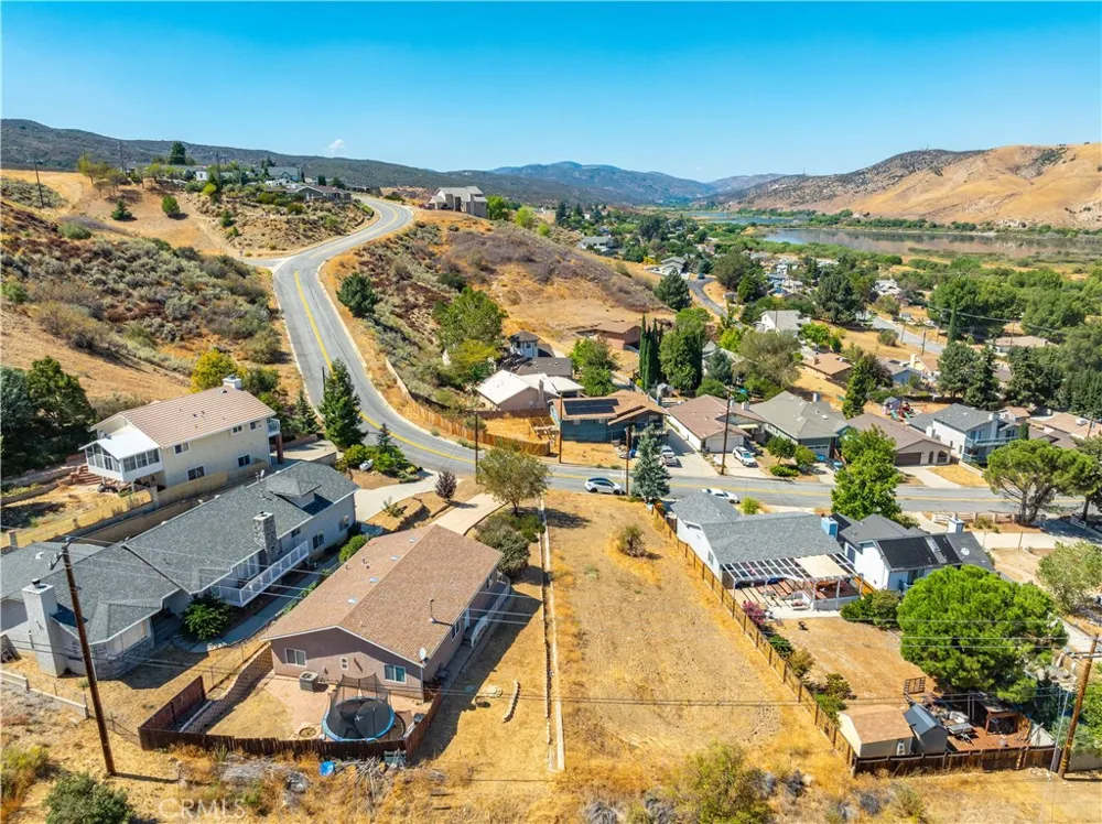 42846 Montello Drive Lake Elizabeth, CA 93532