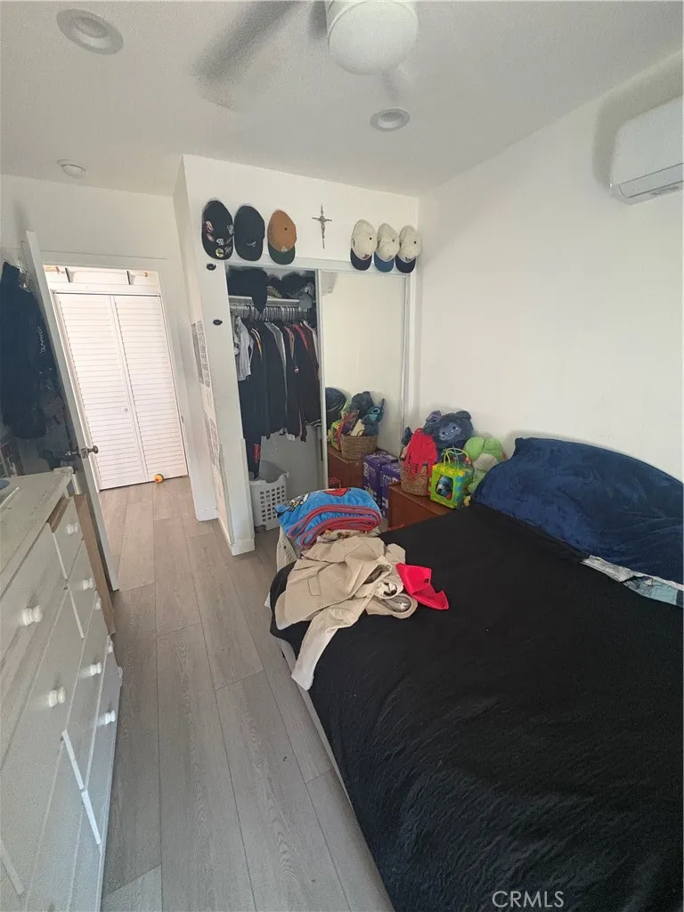 1266 E E 50th street Los Angeles, CA 90011