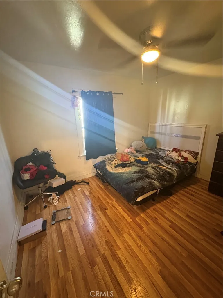 1266 E E 50th street Los Angeles, CA 90011