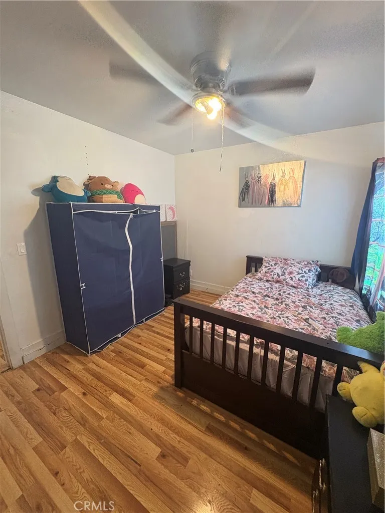 1266 E E 50th street Los Angeles, CA 90011