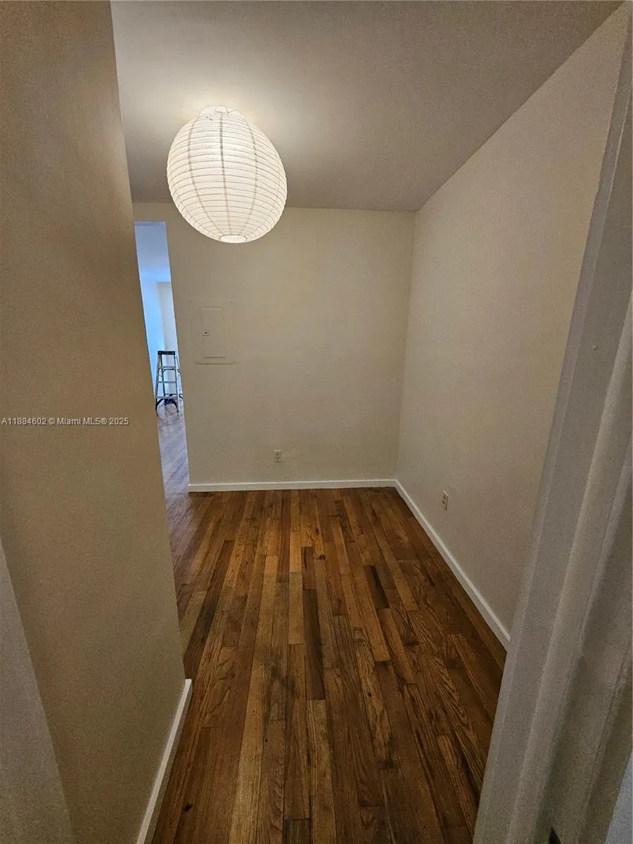 745 13th St #16 Miami Beach, FL 33139