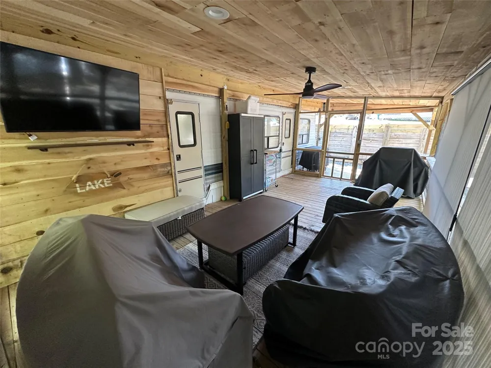 110 Meadowview Circle New London, NC 28127