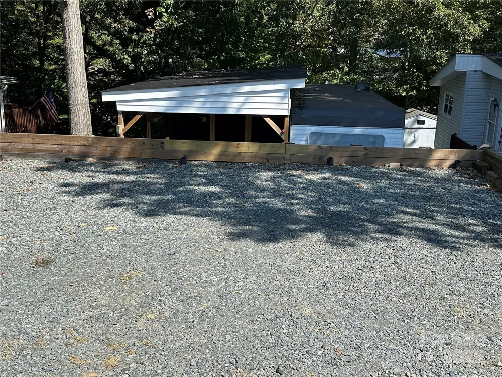110 Meadowview Circle New London, NC 28127