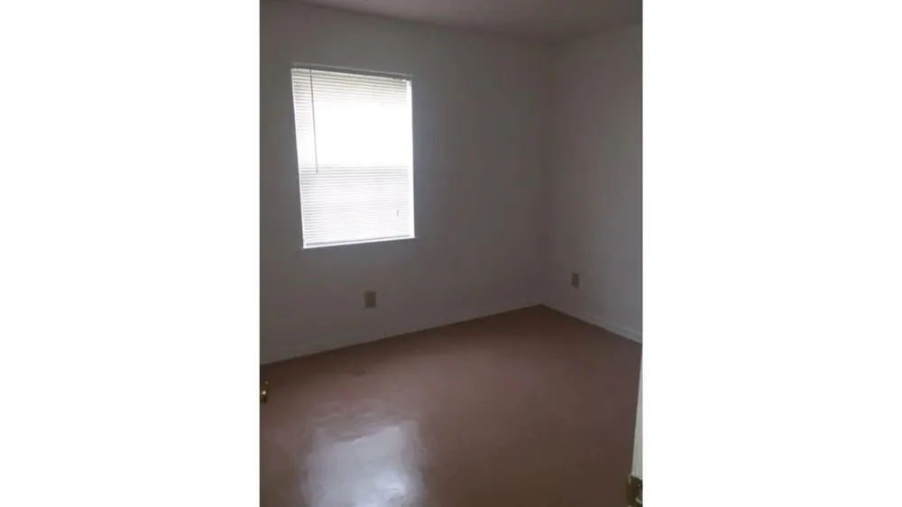 208 Wells St Madisonville, TX 77864