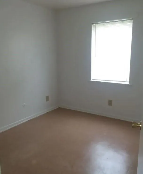 208 Wells St Madisonville, TX 77864