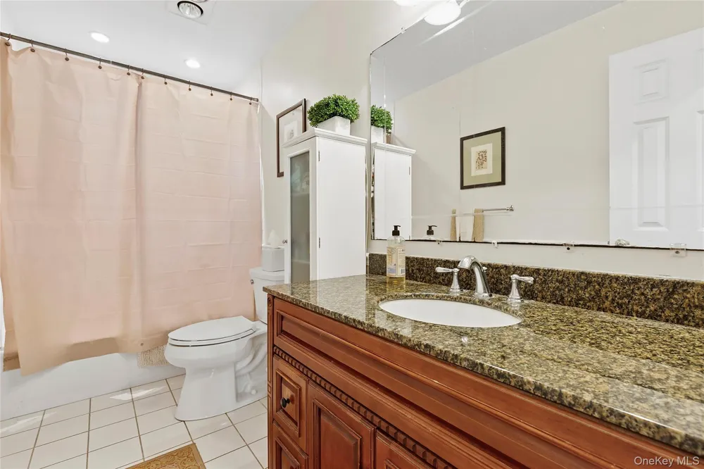 32 Atlantic Avenue Hampton Bays, NY 11946