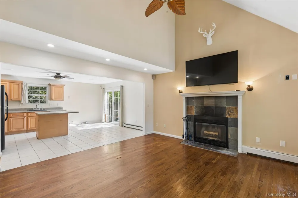 32 Atlantic Avenue Hampton Bays, NY 11946