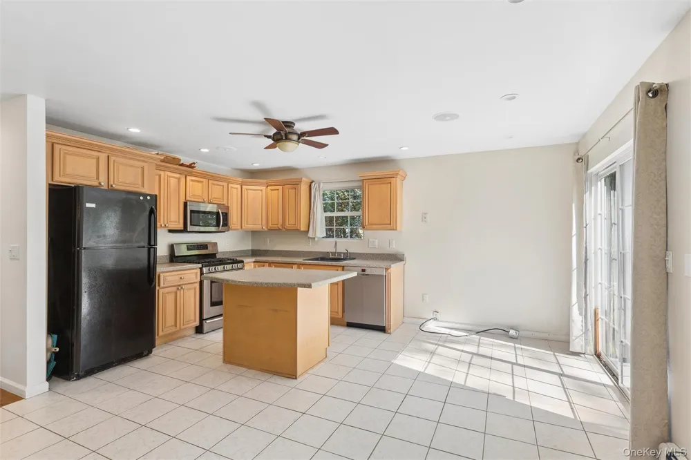 32 Atlantic Avenue Hampton Bays, NY 11946