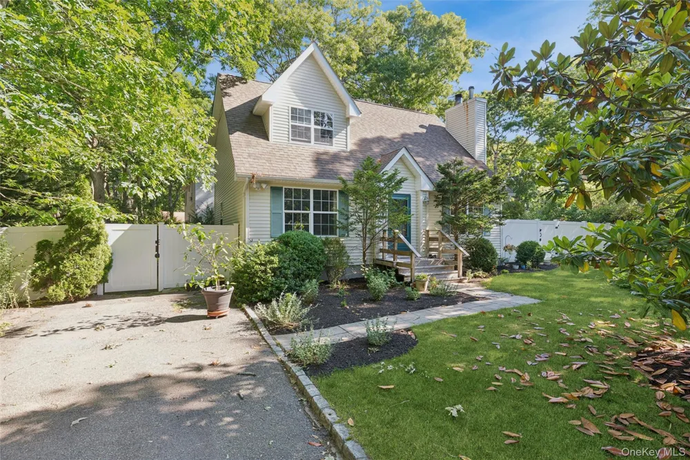 32 Atlantic Avenue Hampton Bays, NY 11946
