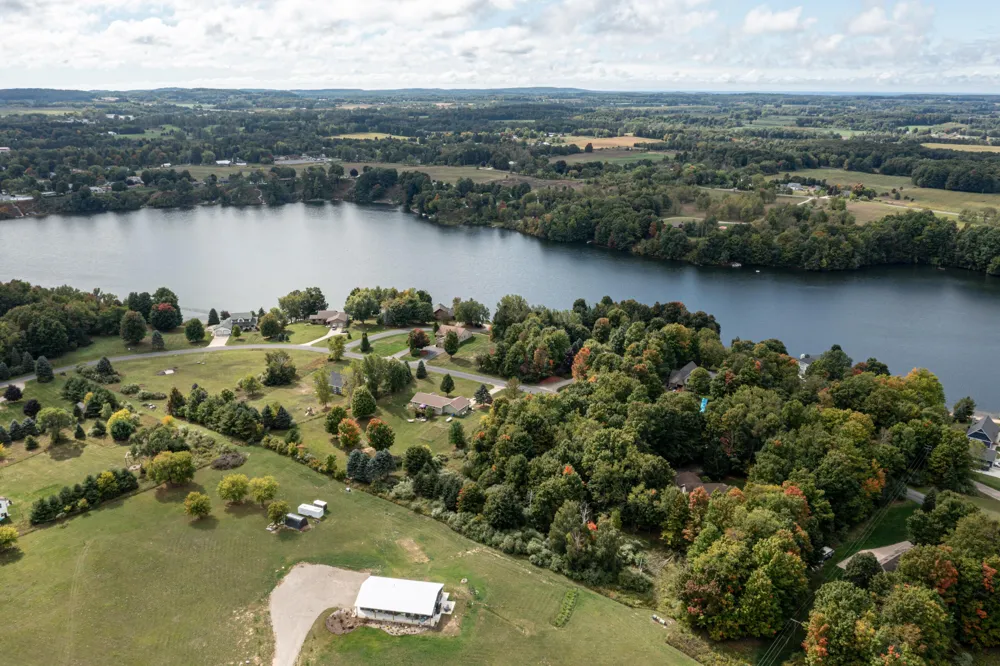 7 Hill N Dale Hart, MI 49420