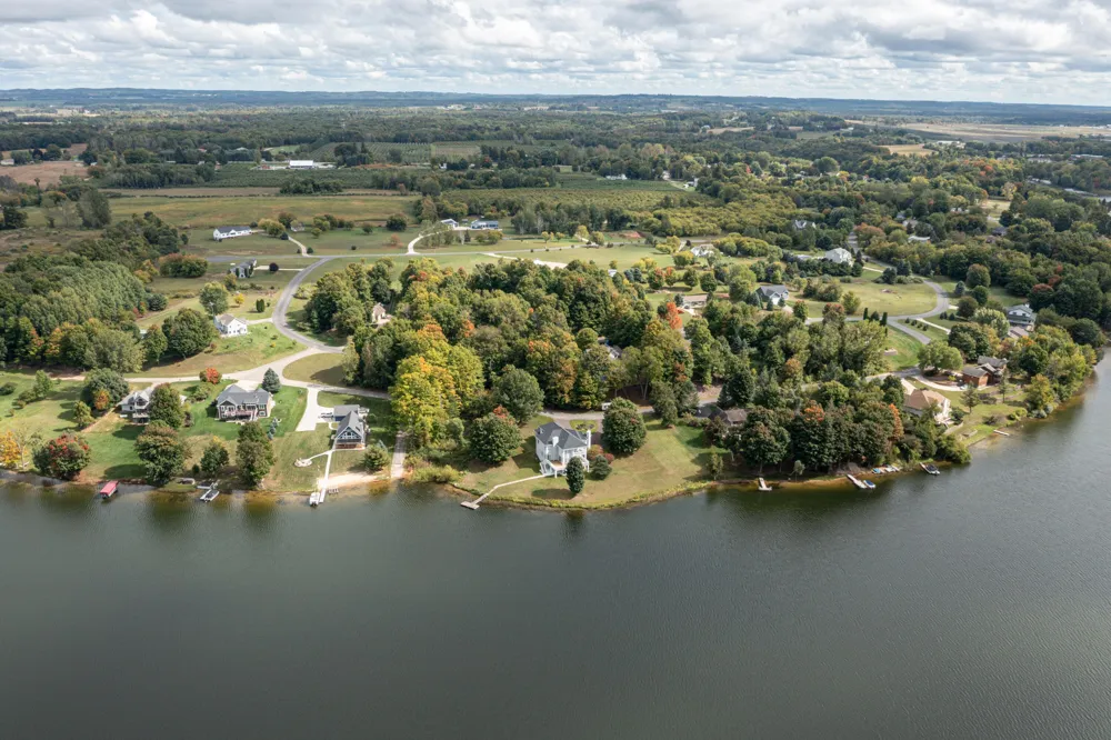 7 Hill N Dale Hart, MI 49420