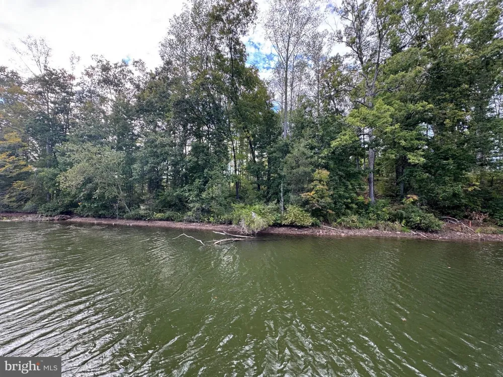 COMPASS COVE Mineral, VA 23117