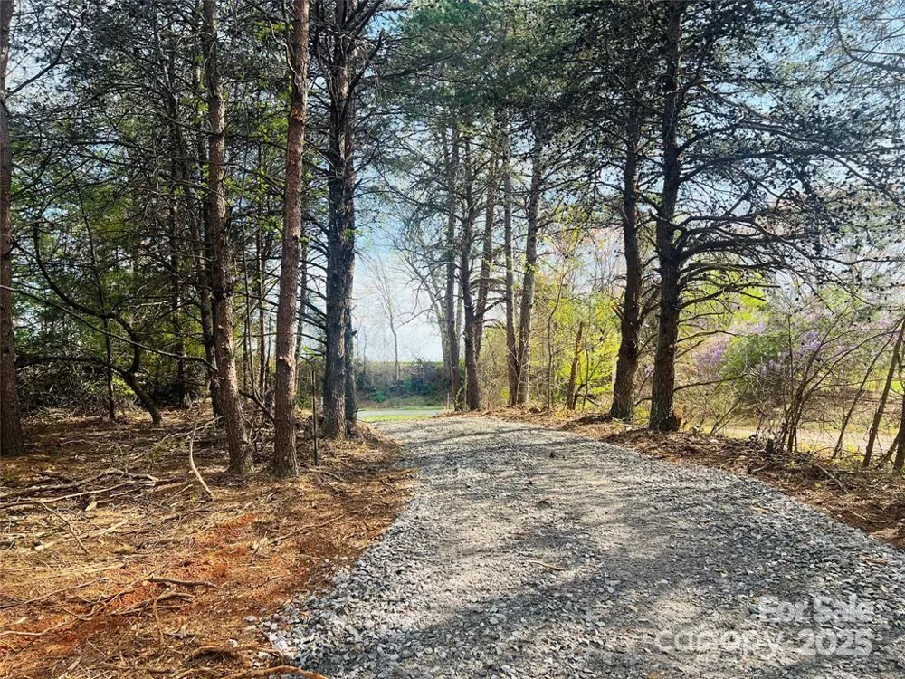 2095 Hatties Way #3 Hamptonville, NC 27020