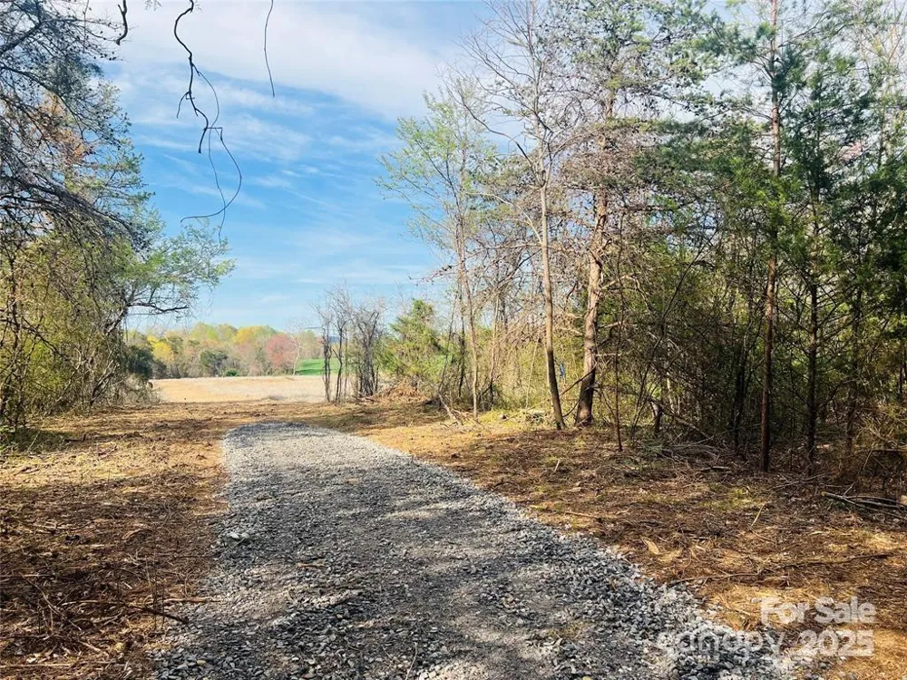 2095 Hatties Way #3 Hamptonville, NC 27020